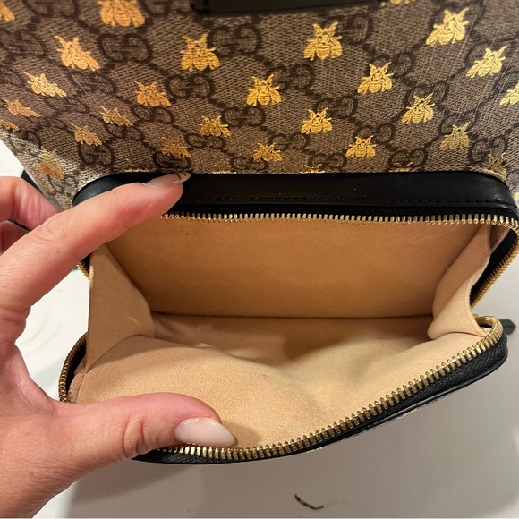 Gucci Bee Small Backpack - Picture 4 of 12